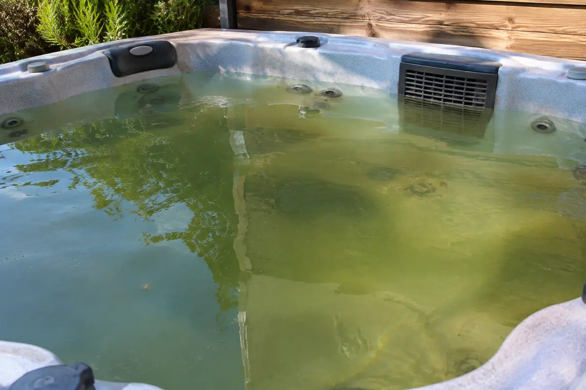 Eau trouble spa : Pourquoi et comment la rattraper ?